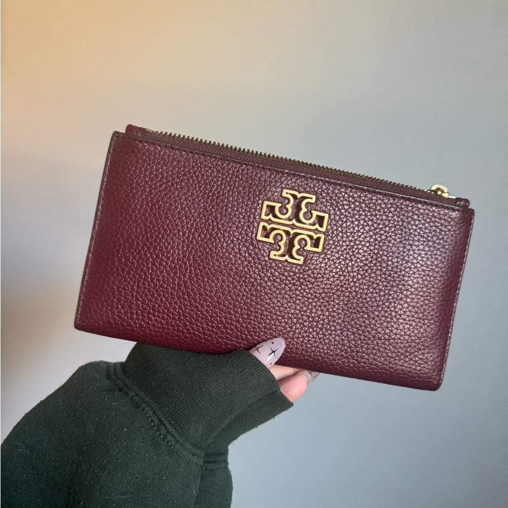 Like new Tory Burch wallet